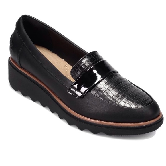 Clarks Women's Sharon Gracie Leather Closed Toe Loafers Purple Size 5 M